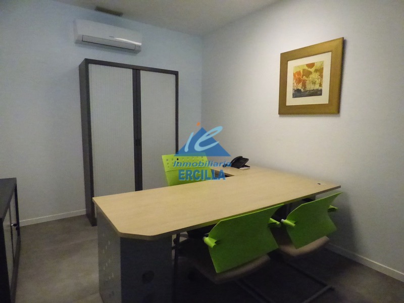 Nave industrial en alquiler con playa privada